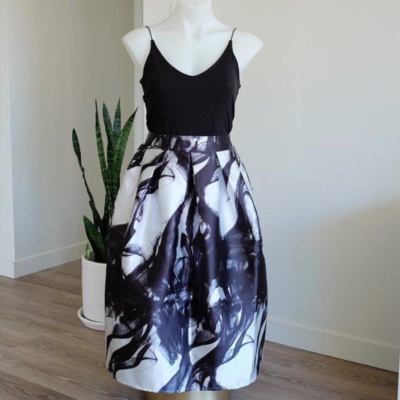 White with black smoke print tea length skirt - Picture 8 of 15
